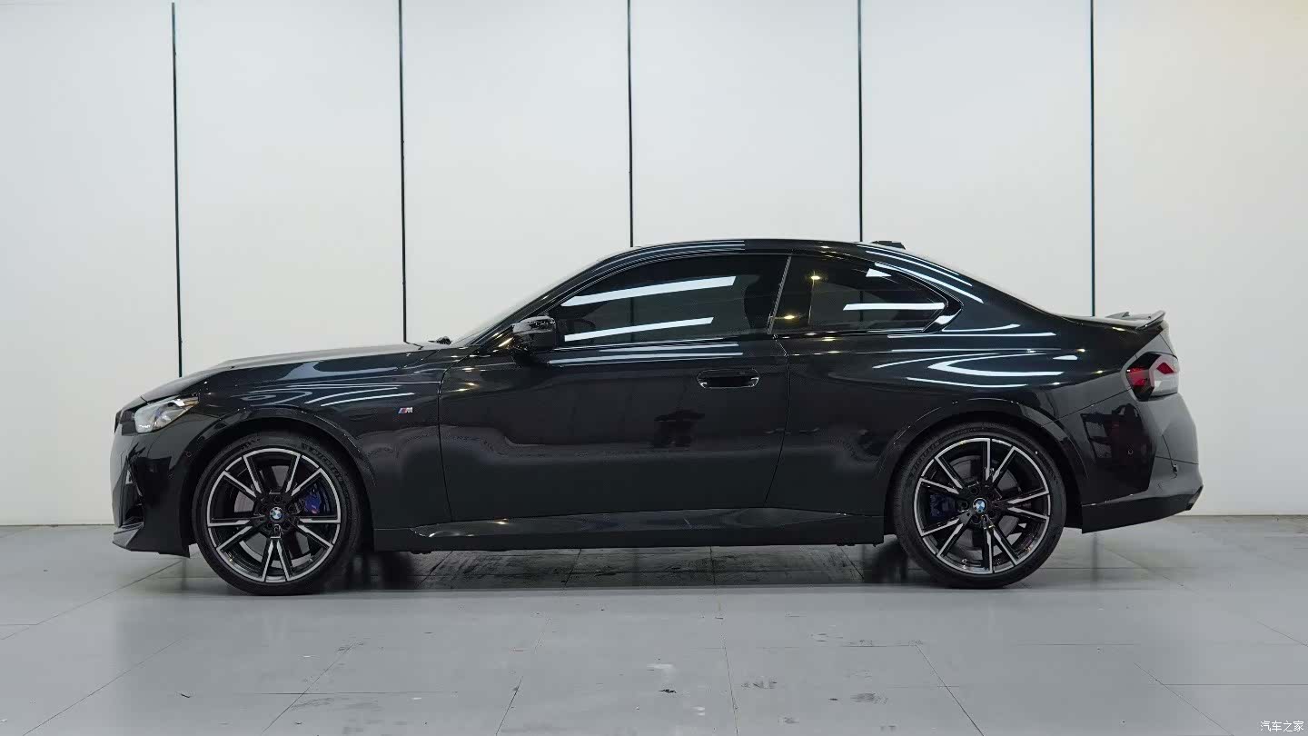 BMW M2, 2026 все фото