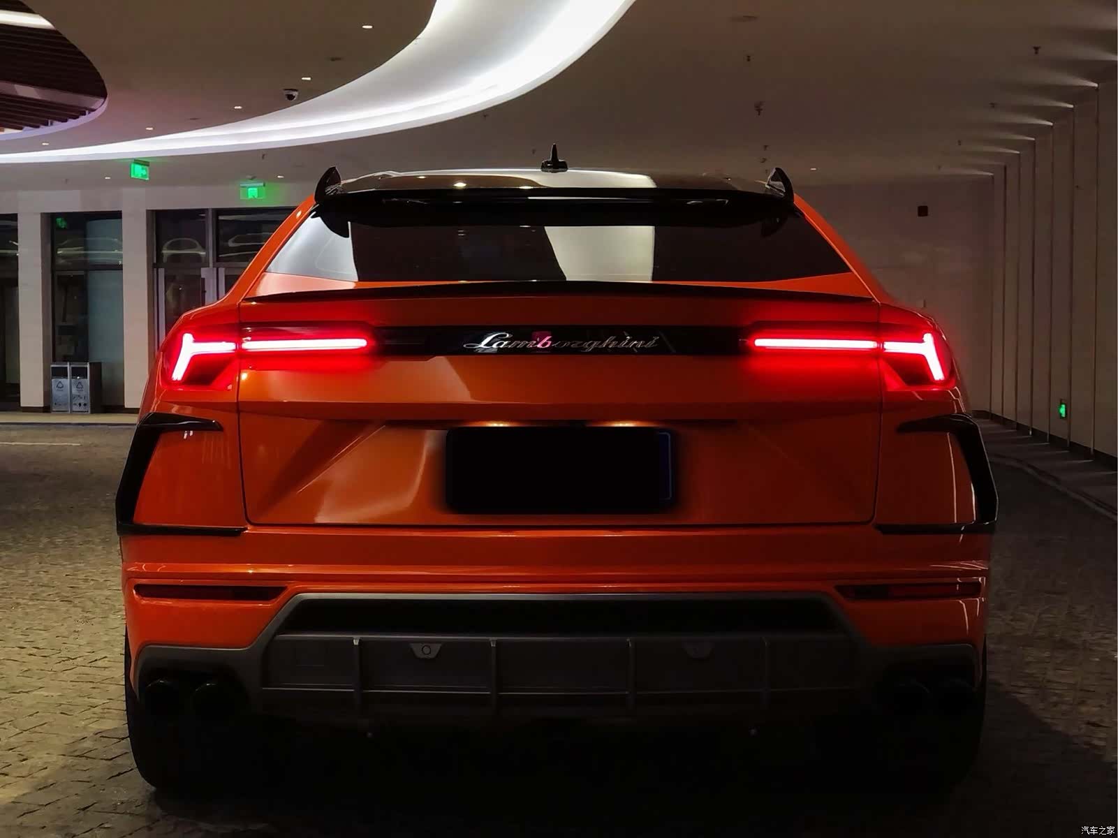 Lamborghini Urus, 2019 6