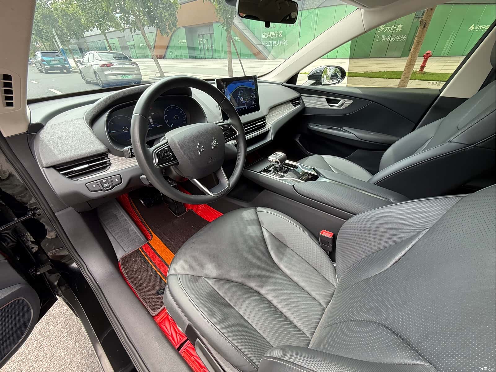 Hongqi QM5, 2025 9