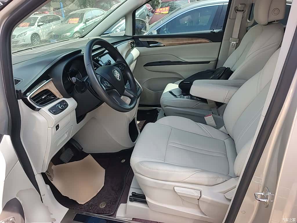 Buick GL8, 2018 15