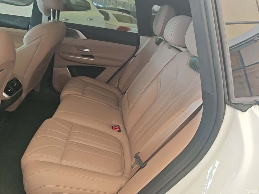 Xpeng G9, 2025 17