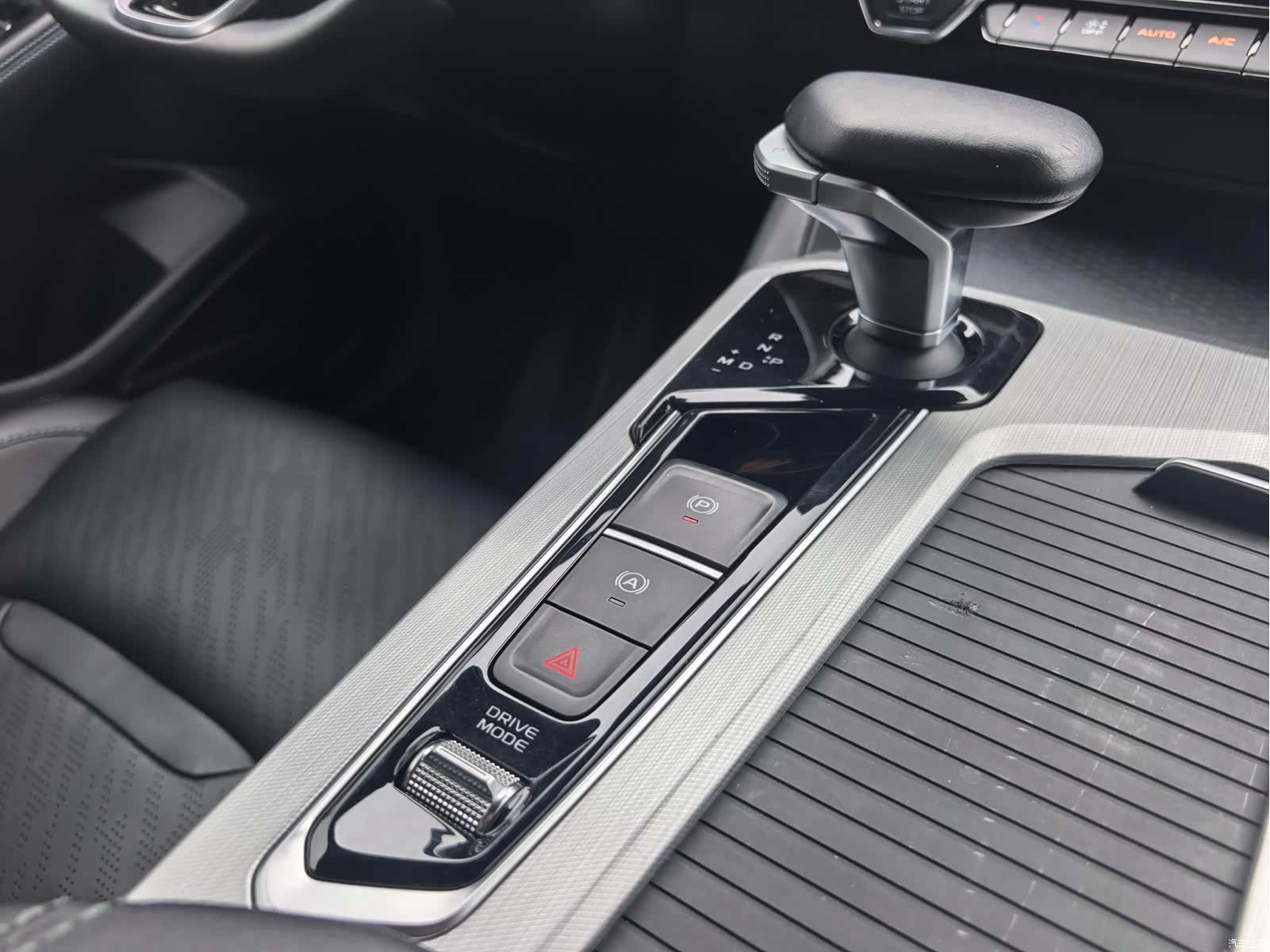 Geely Preface, 2022 12