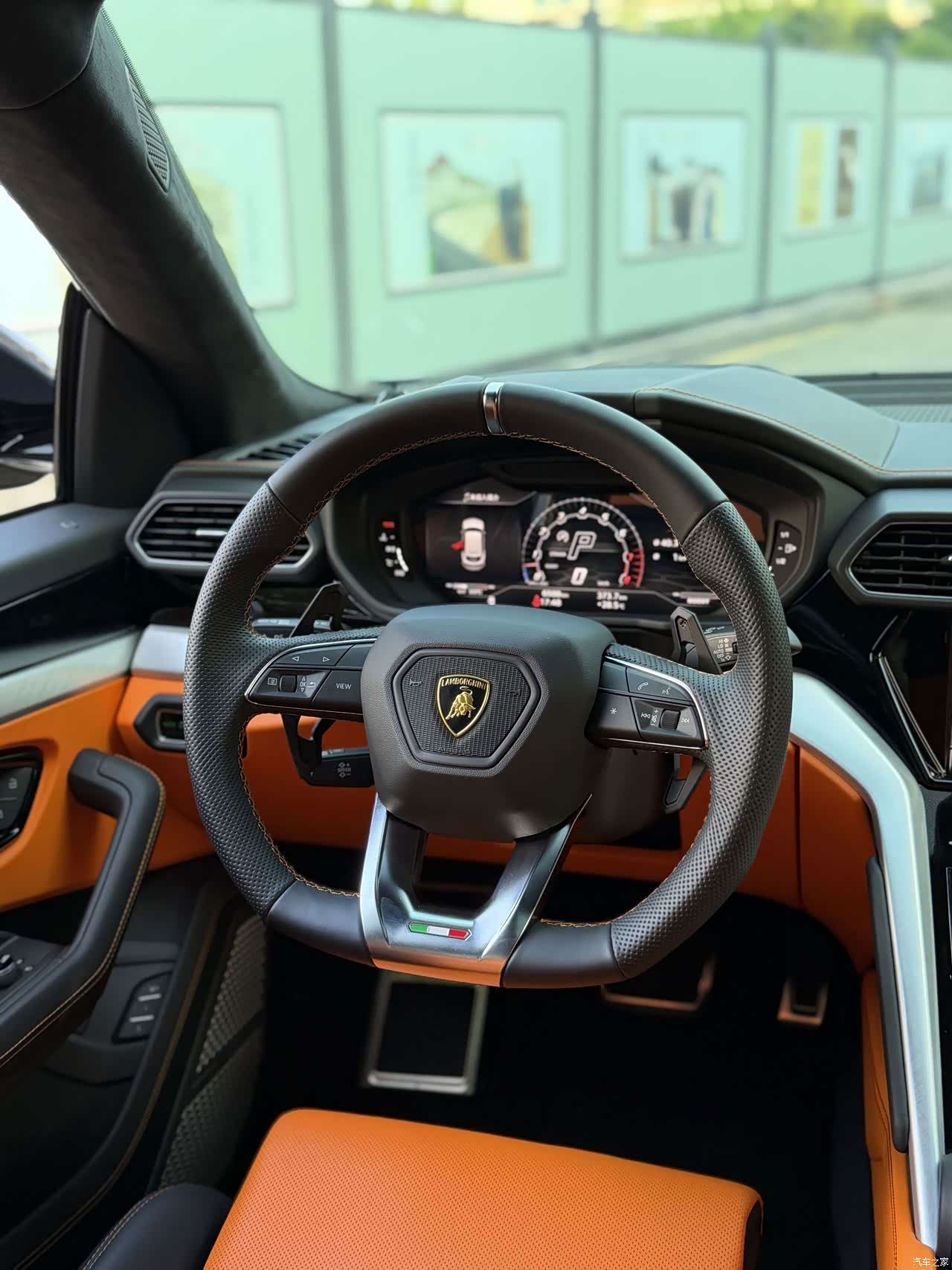 Lamborghini Urus, 2022 7