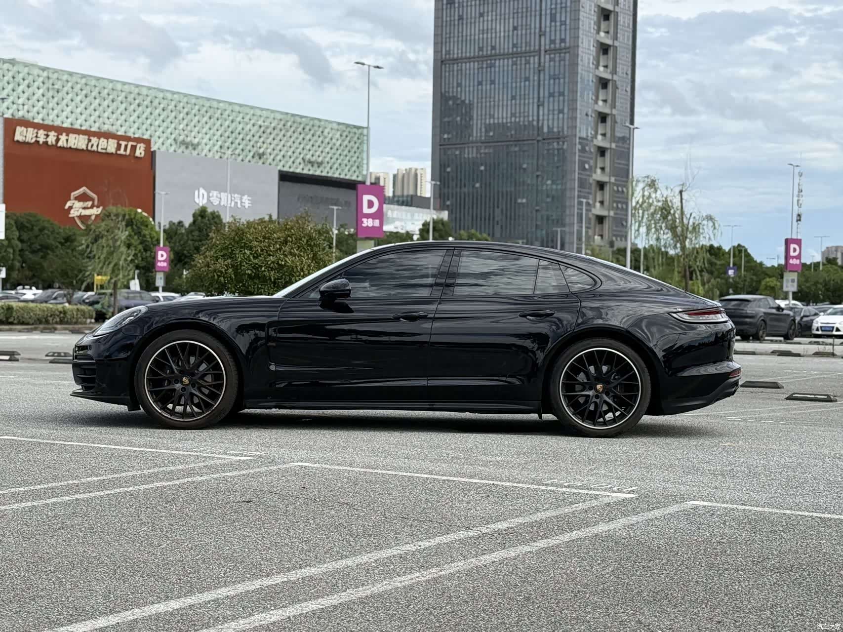 Porsche Panamera, 2022 все фото
