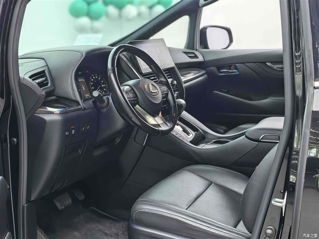 Lexus LM, 2021 все фото