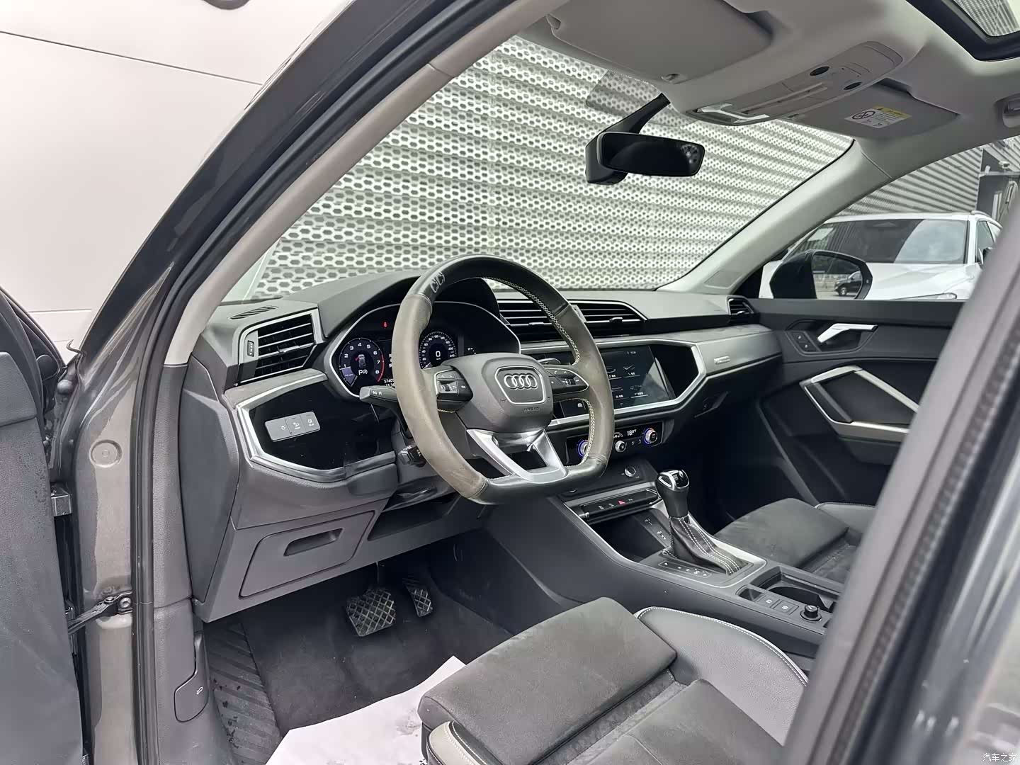 Audi Q3, 2020 6