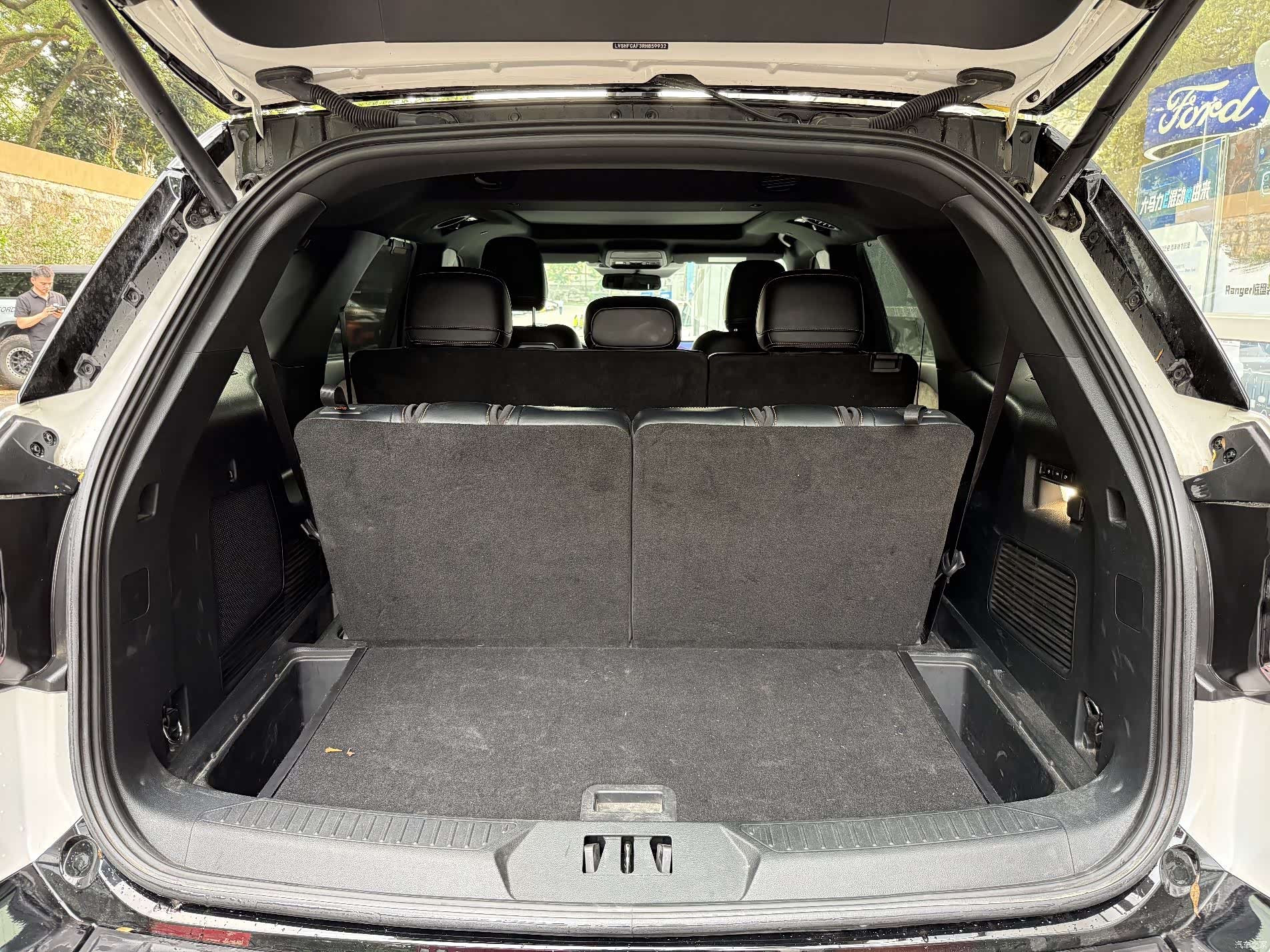 Ford Explorer, 2024 12