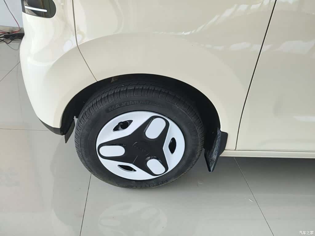 Geely Panda, 2025 23