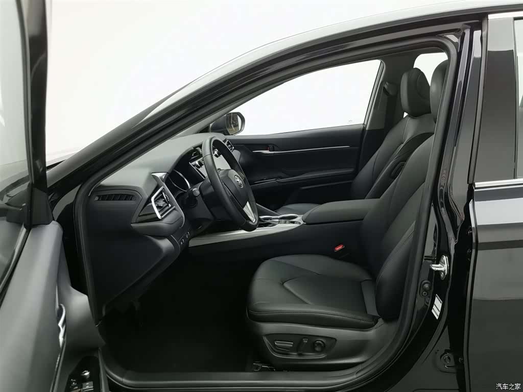Toyota Camry, 2020 10