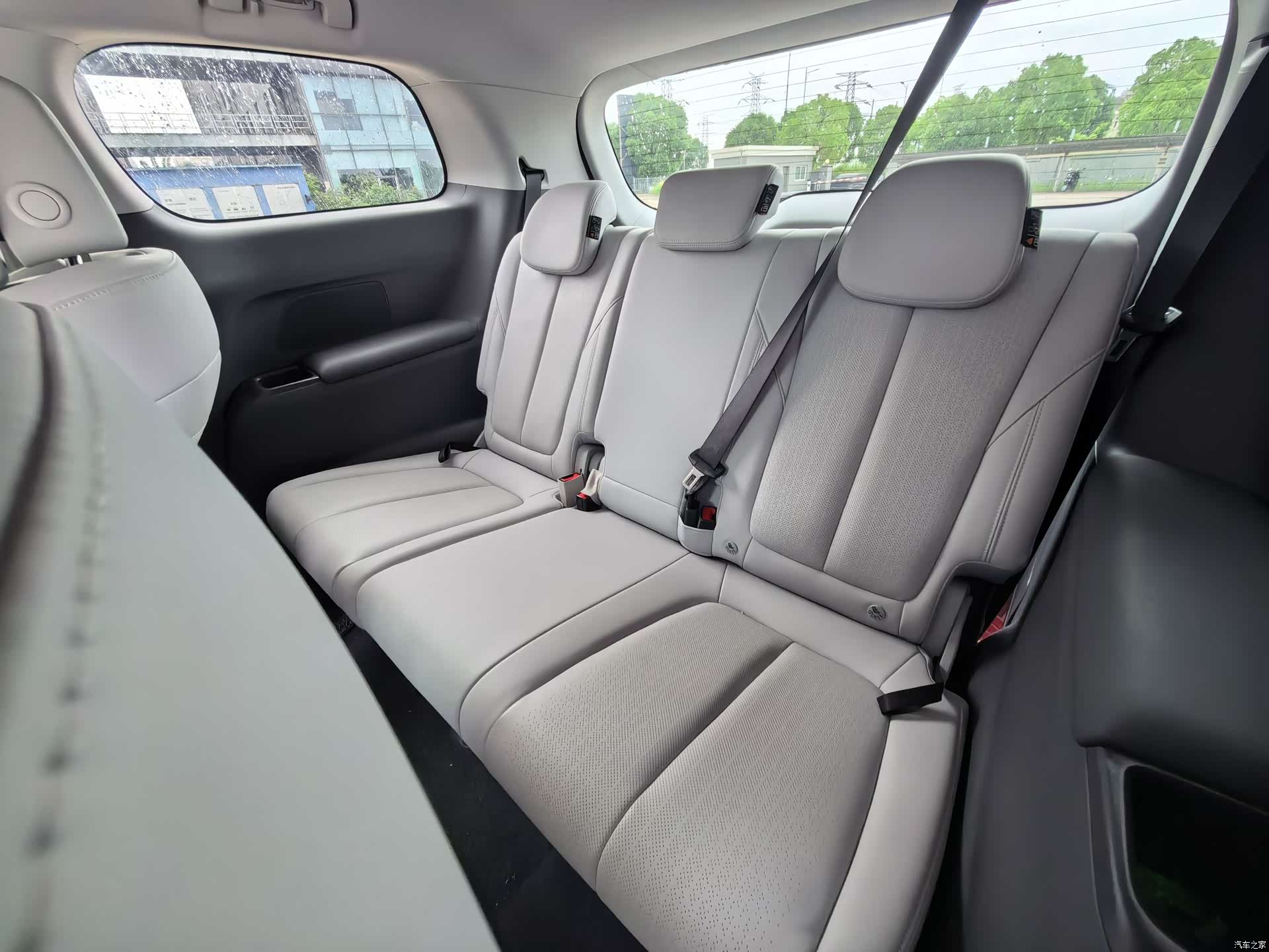 Buick GL8, 2025 8