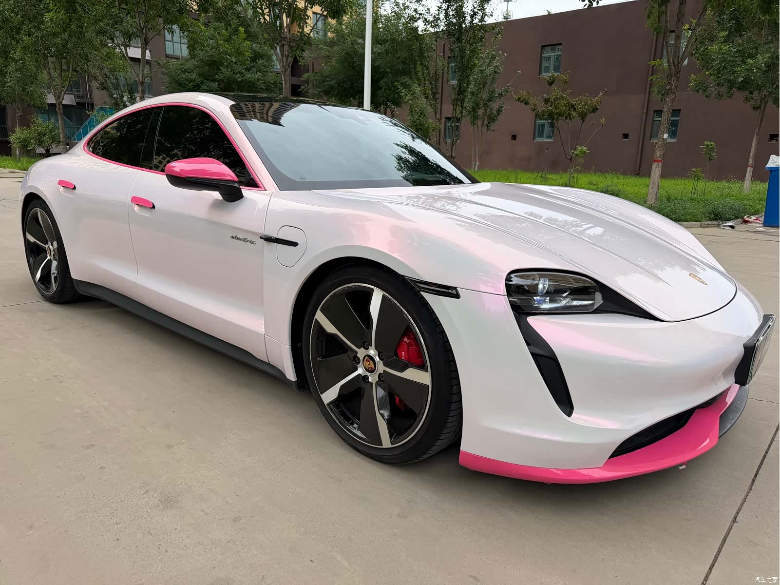 Porsche Taycan, 2021 3