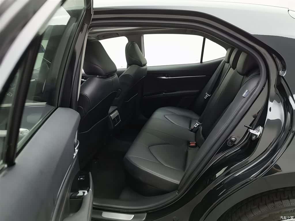 Toyota Camry, 2020 15