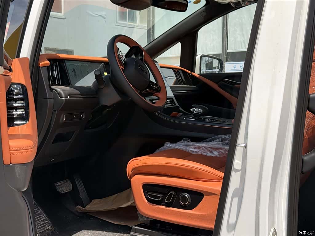 Trumpchi M8, 2026 все фото