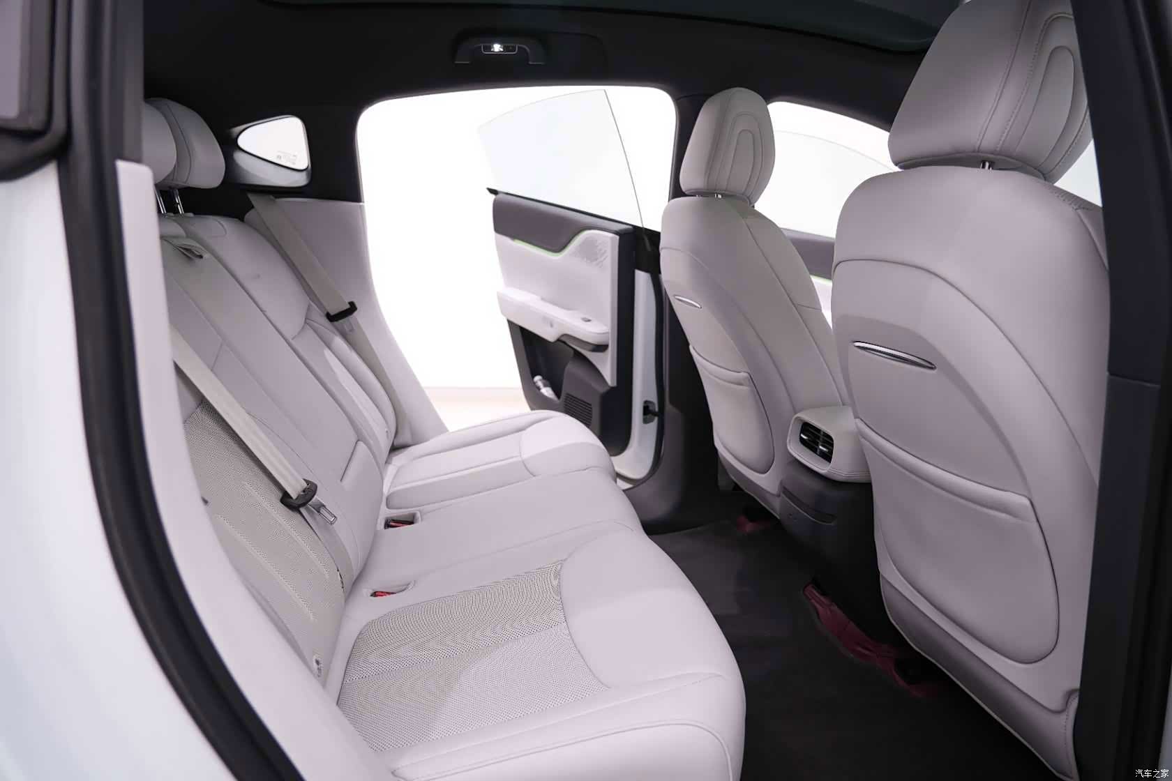 Xpeng G6, 2025 15