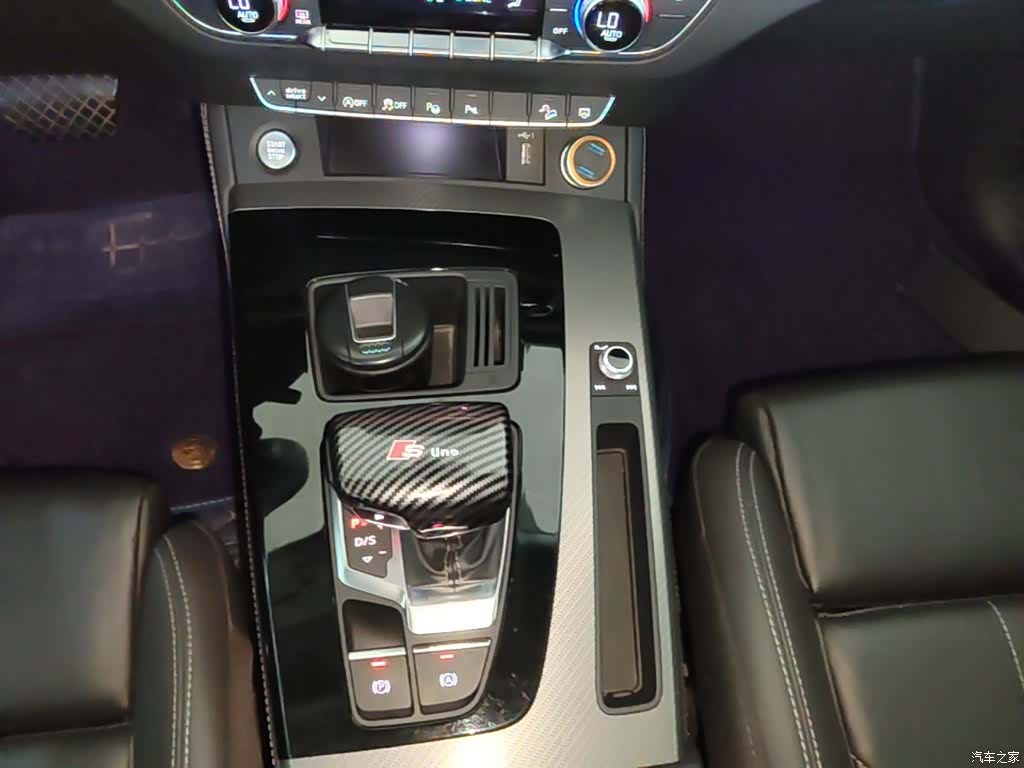 Audi Q5L, 2022 14
