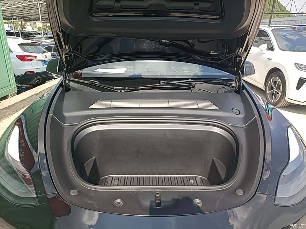 Tesla Model Y, 2021 20