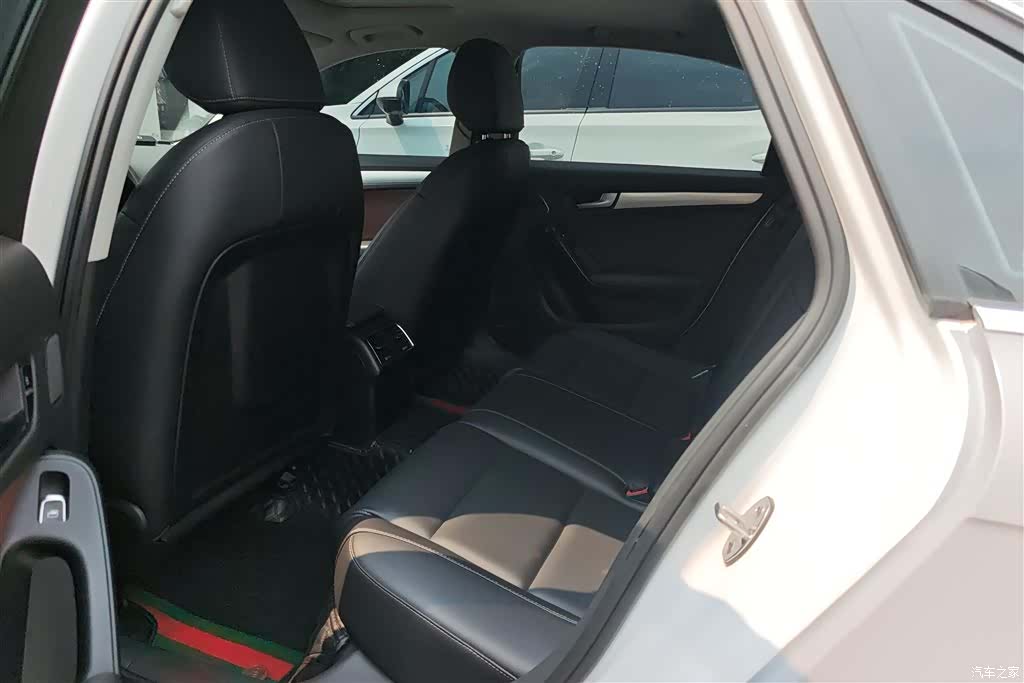 Audi A4L, 2014 11