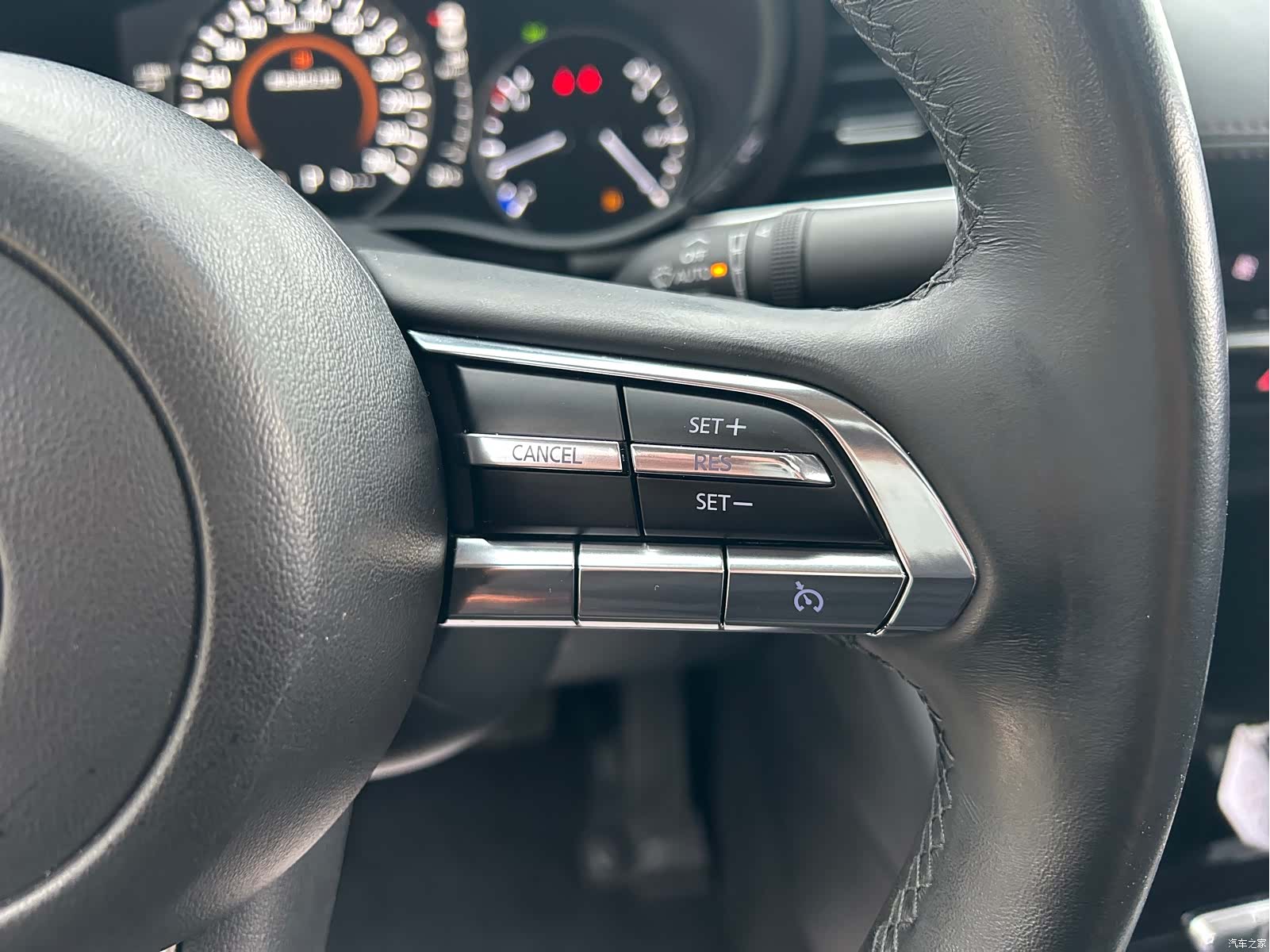 Mazda Mazda3, 2023 все фото