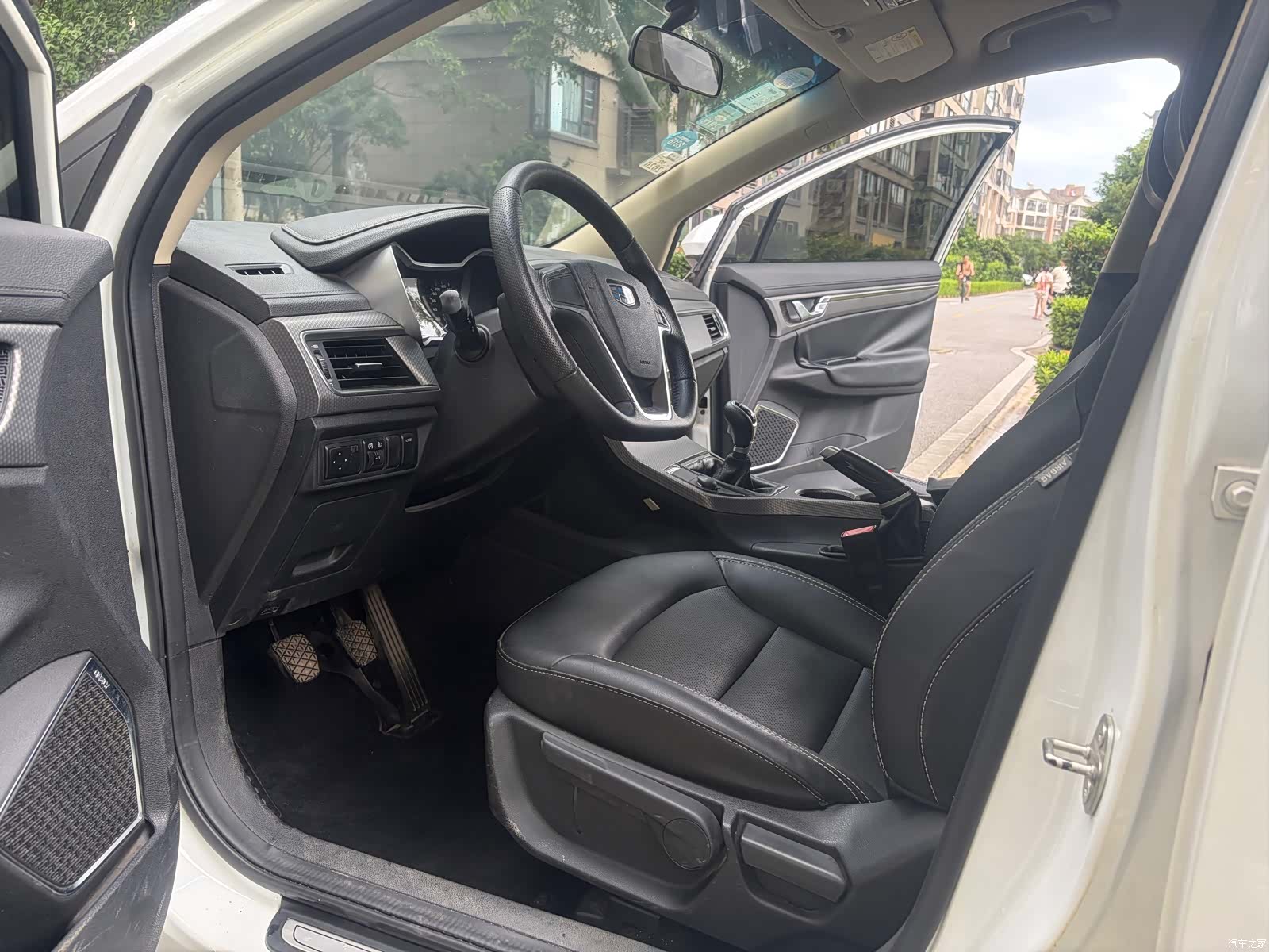 Geely Emgrand, 2016 12
