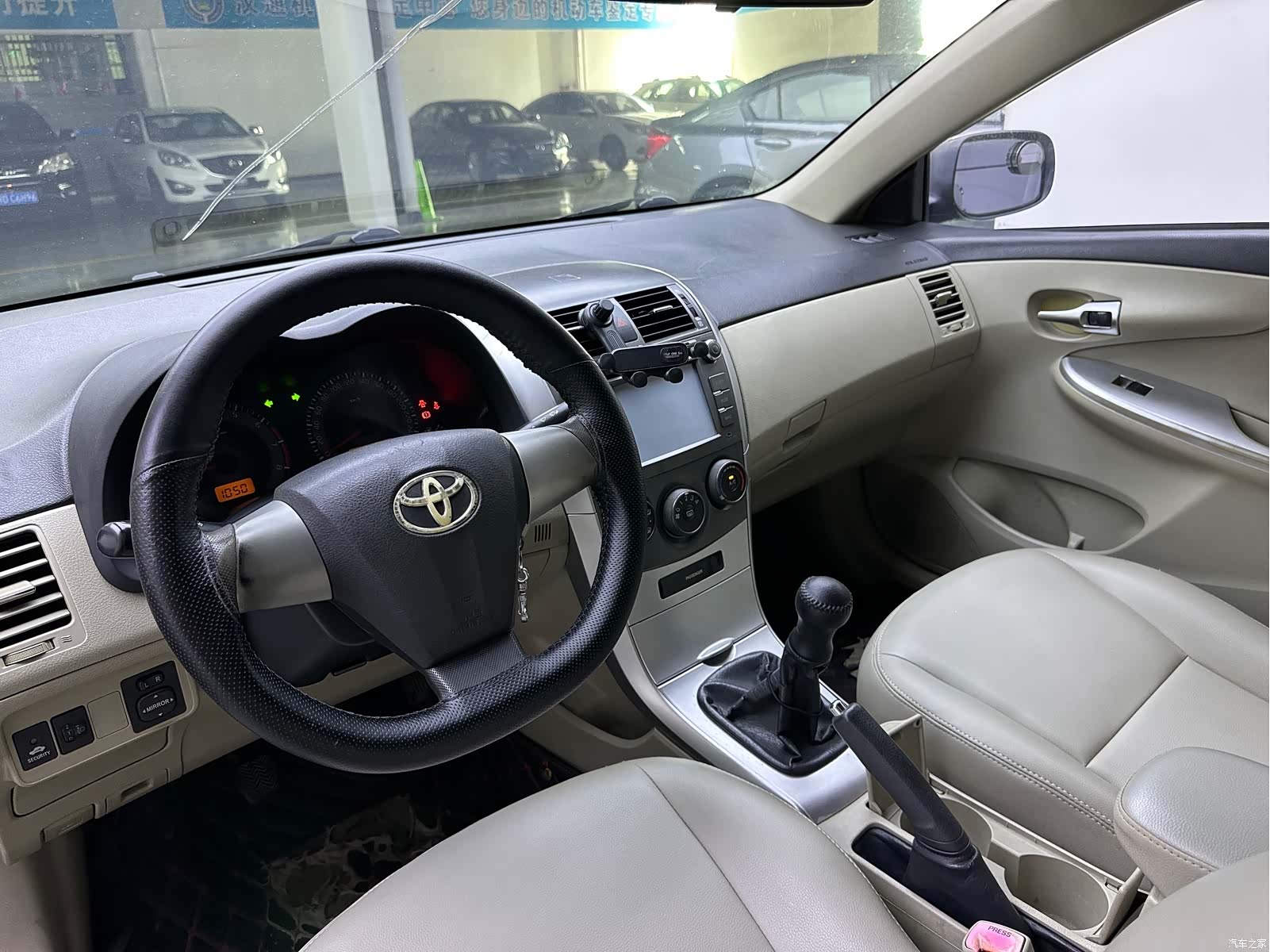 Toyota Corolla, 2013 10