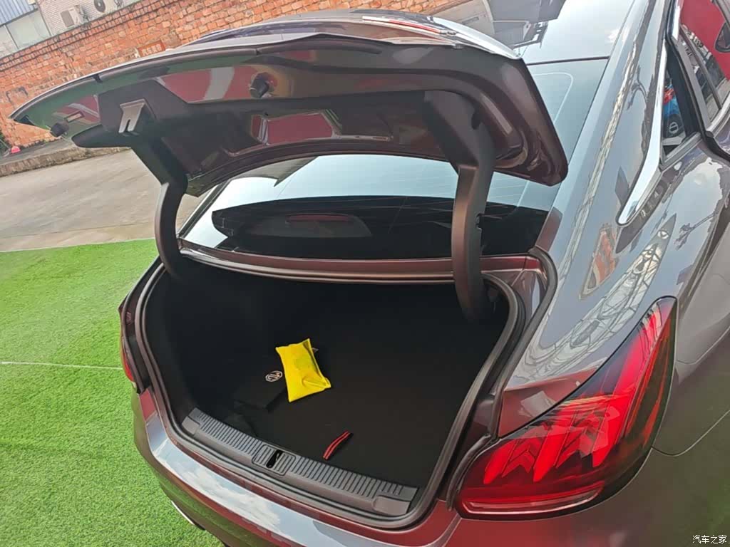 MG MG5, 2023 19
