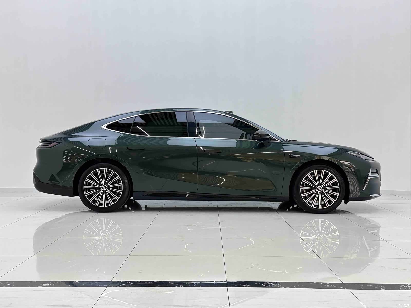 Geely 8, 2025 6