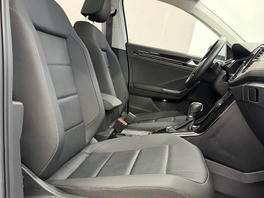 Volkswagen T-ROC 2022, фото 10