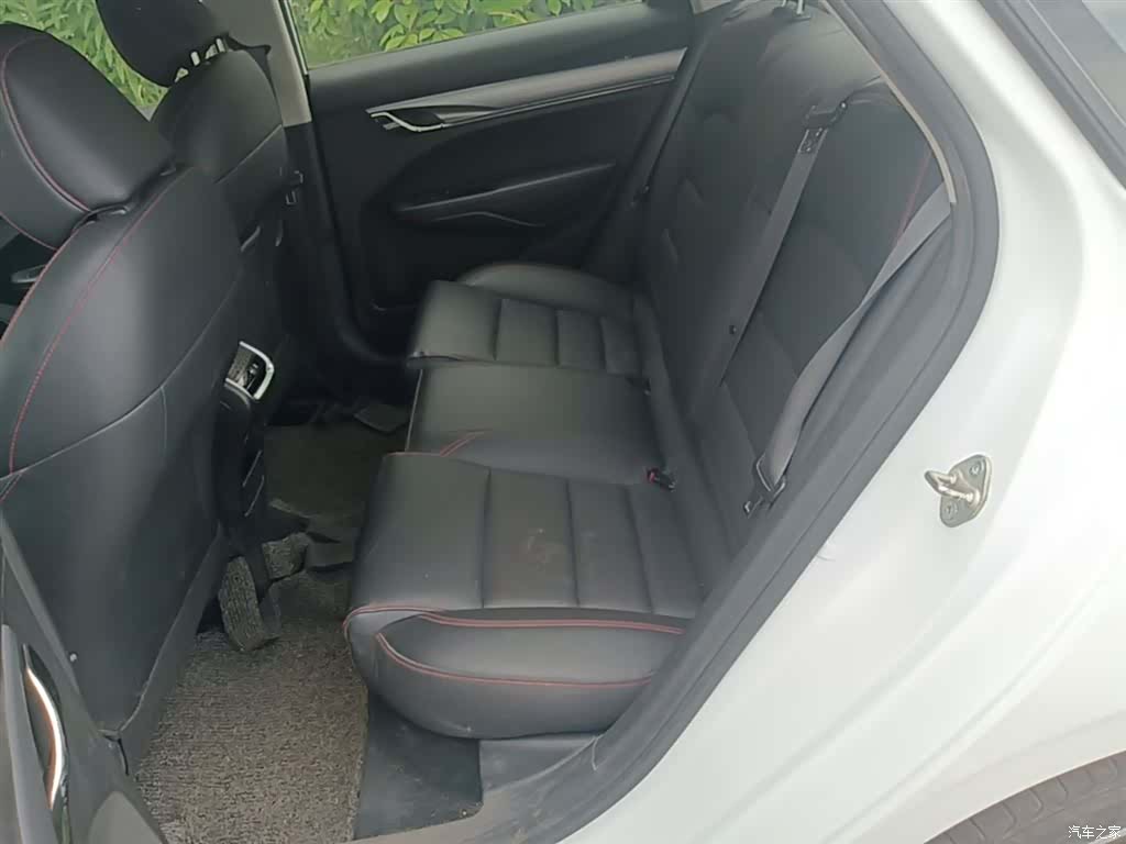 Geely Binray, 2021 17