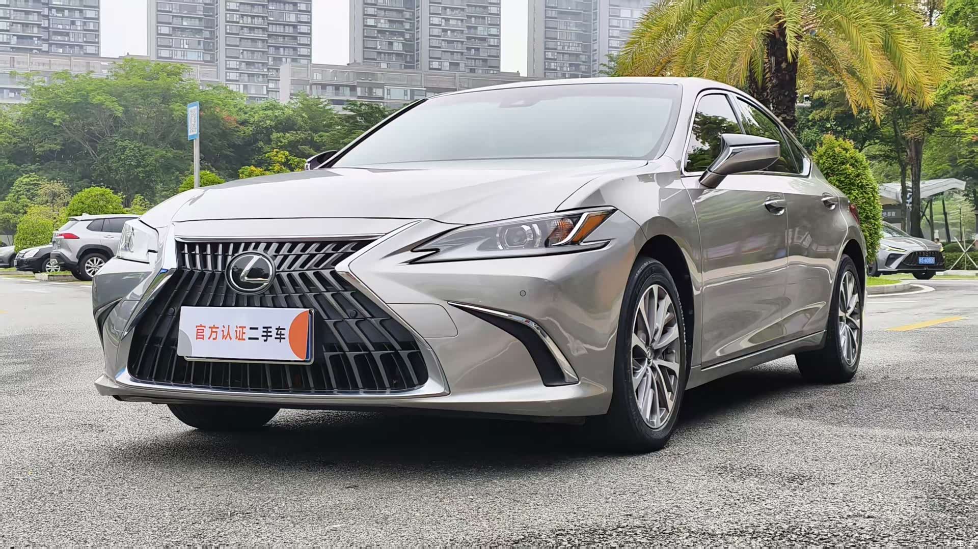 Lexus ES, 2022 1