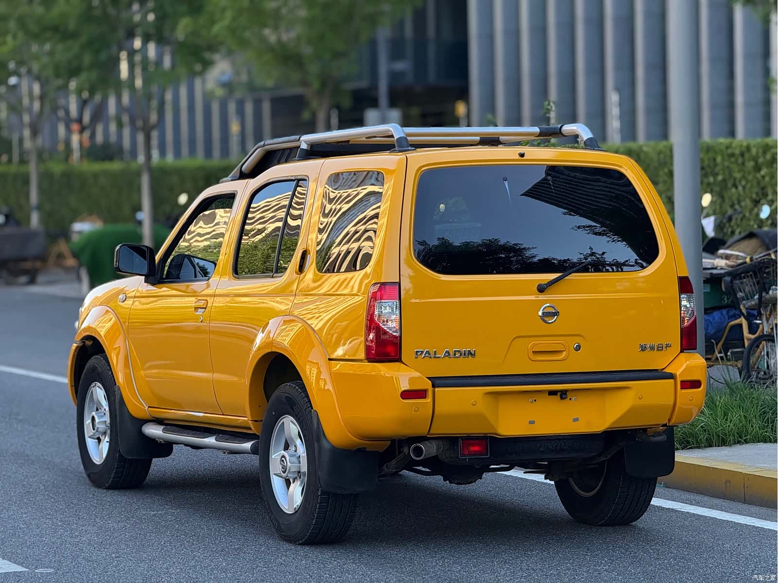 Nissan Paladin, 2014 4