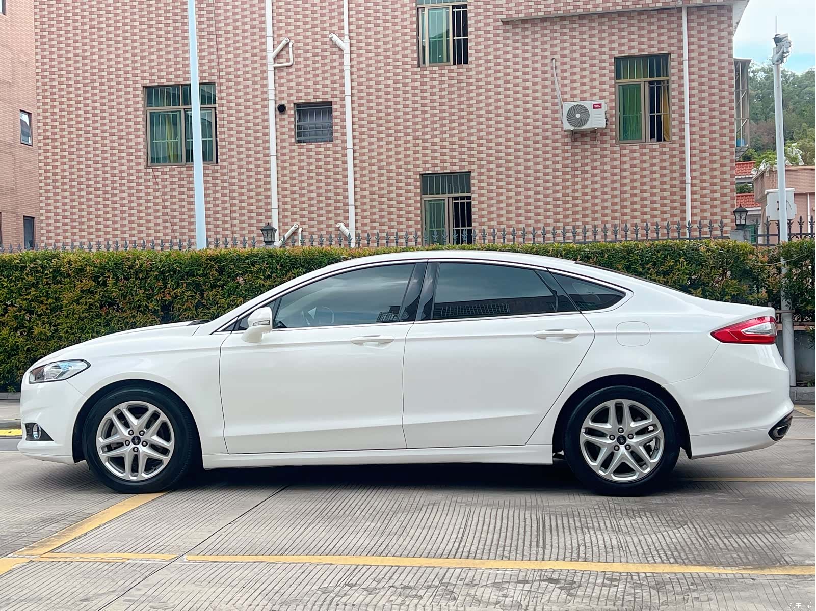 Ford Mondeo, 2015 7