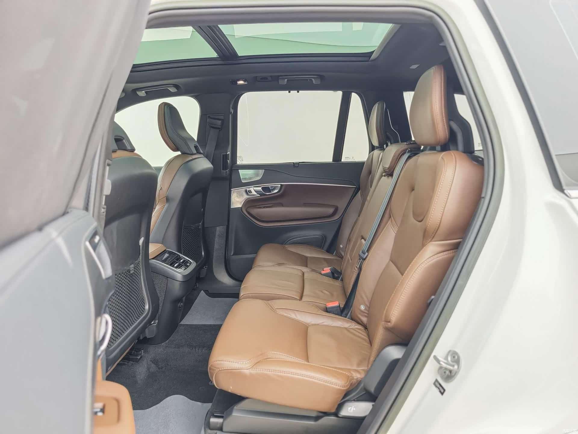 Volvo XC90, 2023 все фото