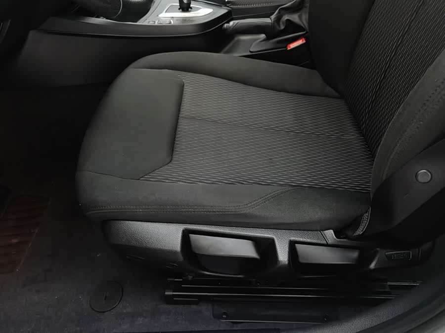 BMW 1 Series 2015, фото 20