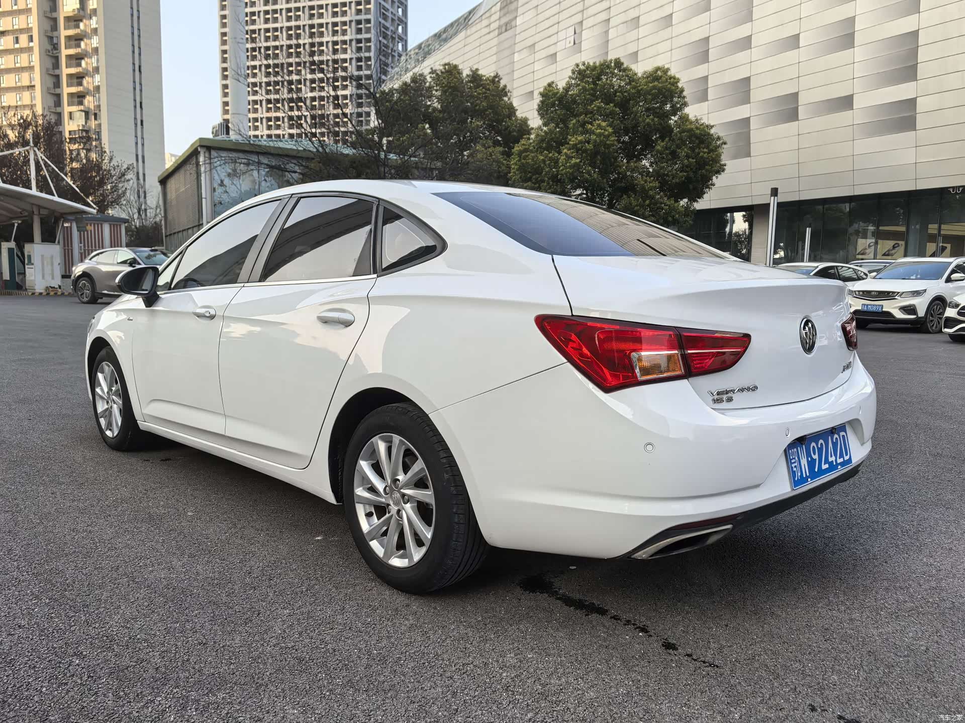 Buick Verano, 2017 4