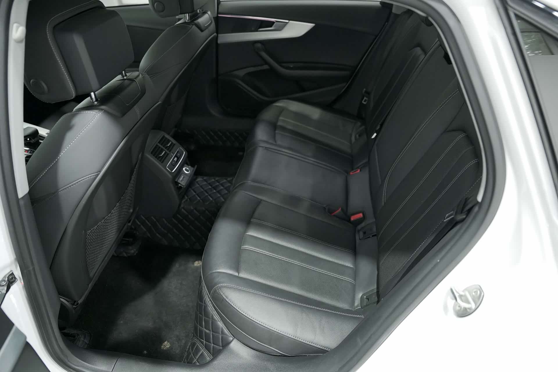 Audi A4L, 2021 14