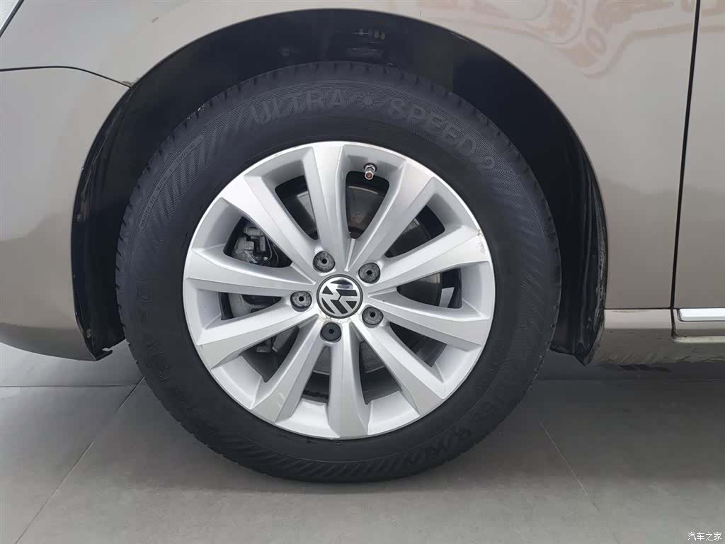 Volkswagen Magotan, 2015 17