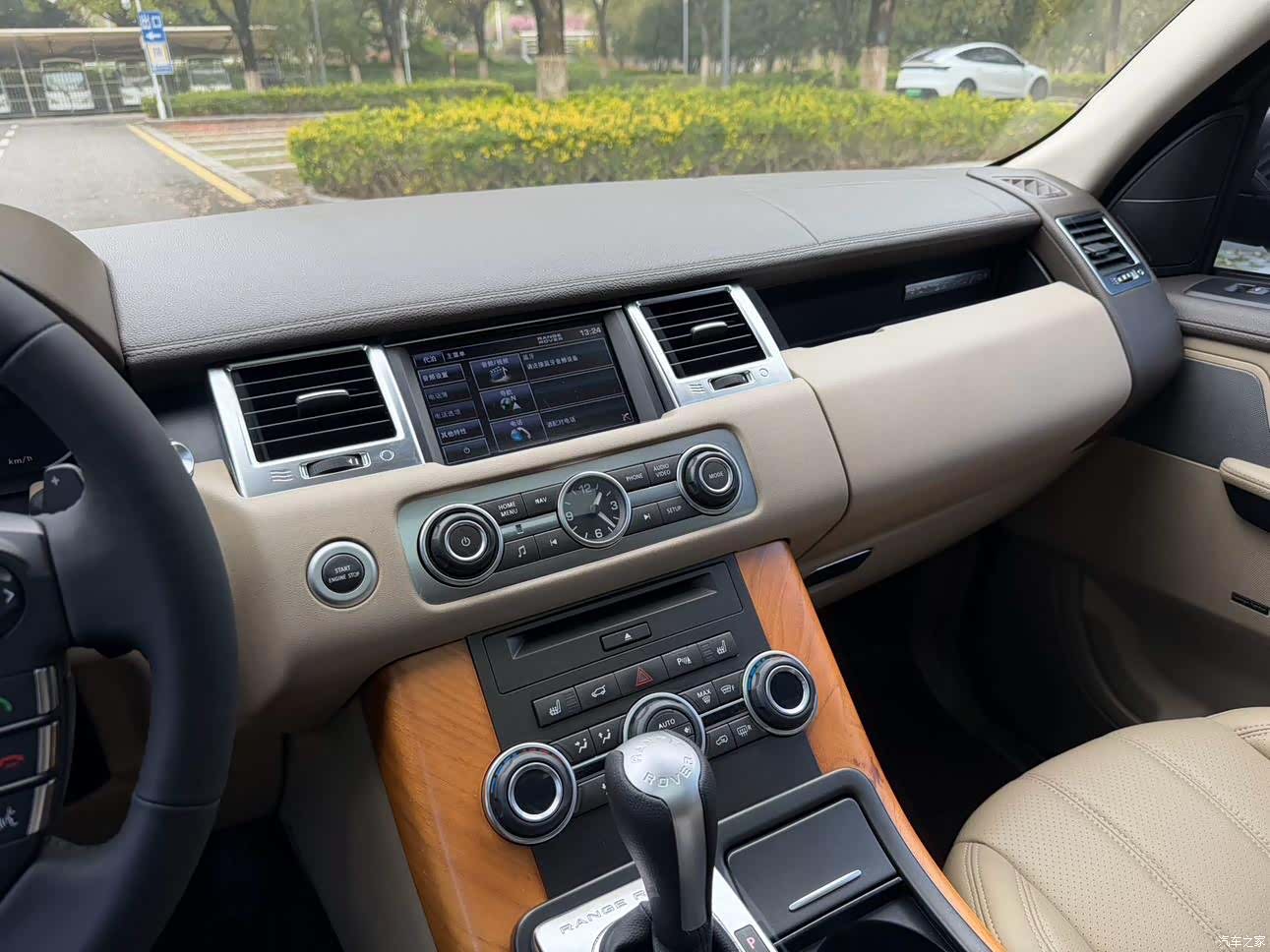 Land Rover Range Rover, 2013 12