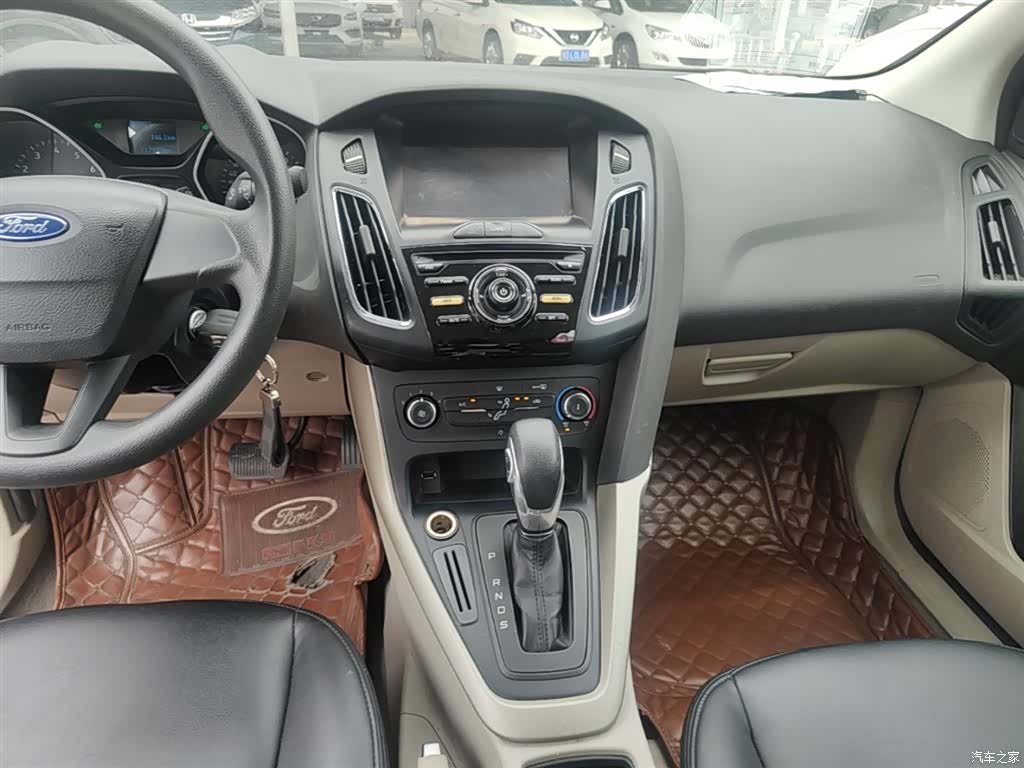 Ford Focus, 2015 13