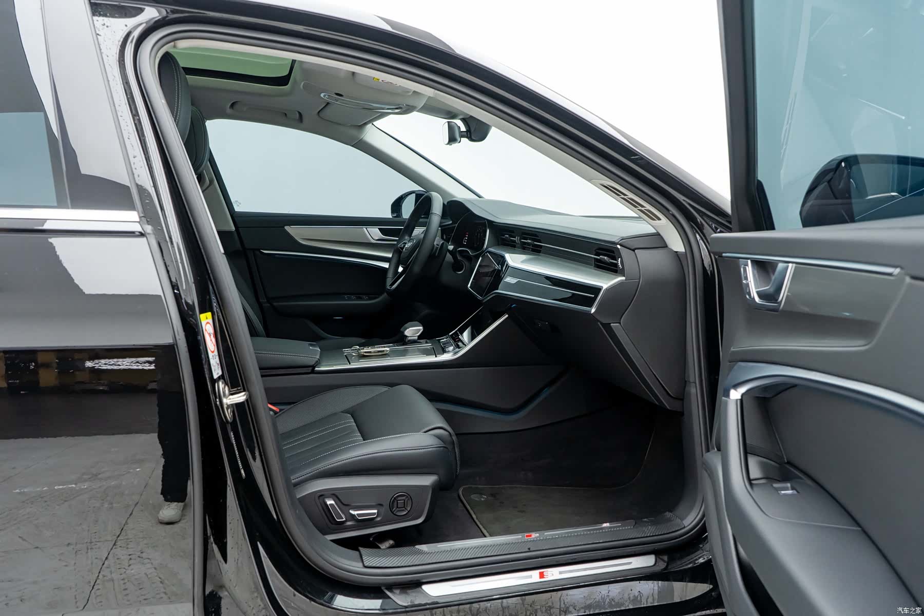 Audi A6L, 2025 12