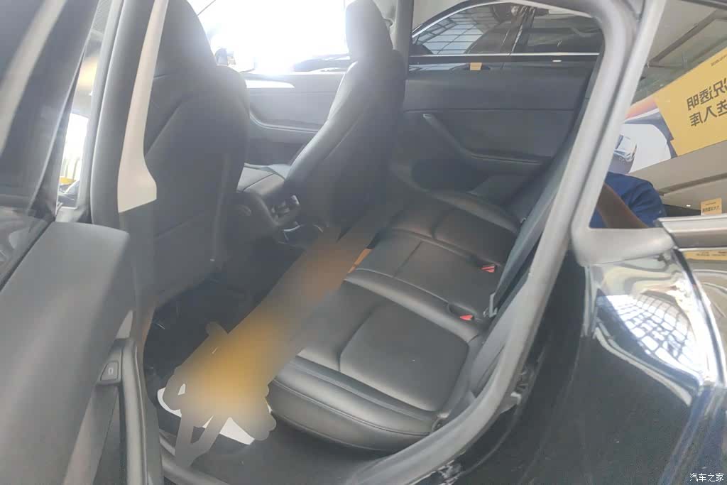 Tesla Model Y, 2024 11