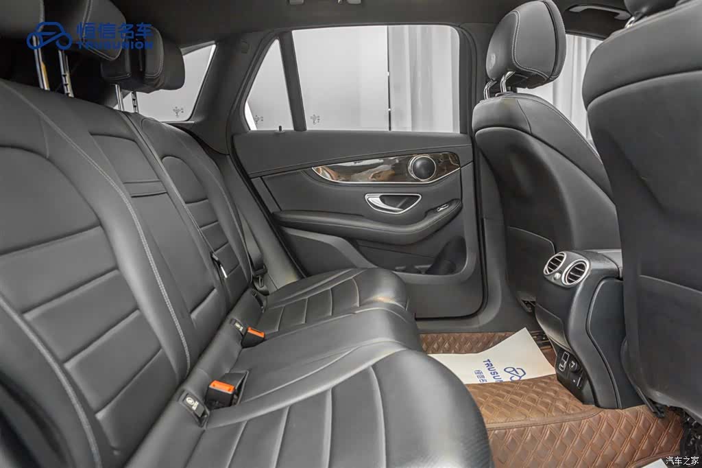 Mercedes-Benz GLC, 2019 16