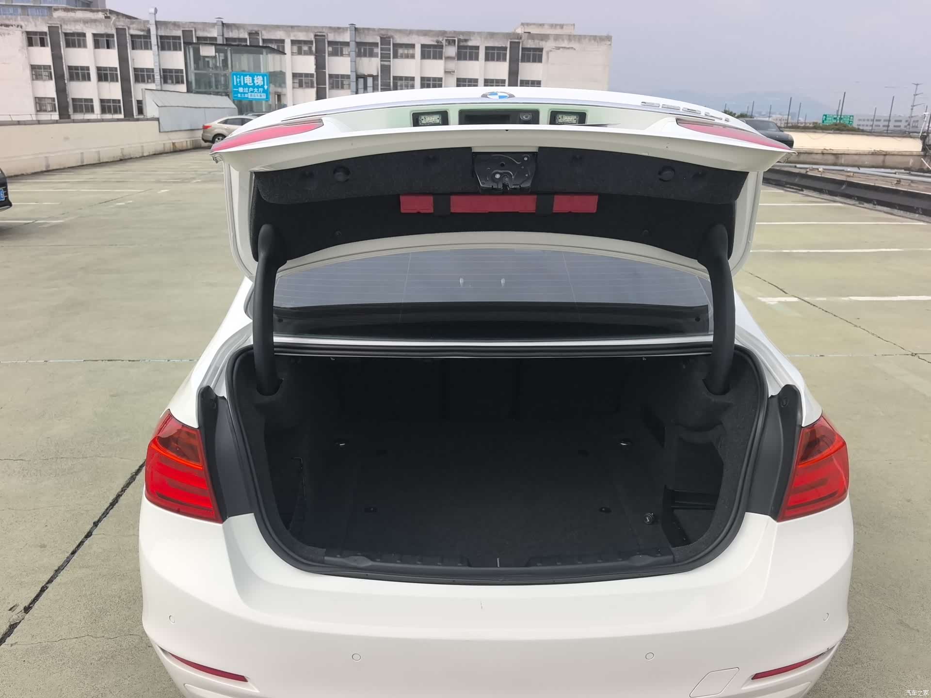 BMW 3 Series, 2015 7