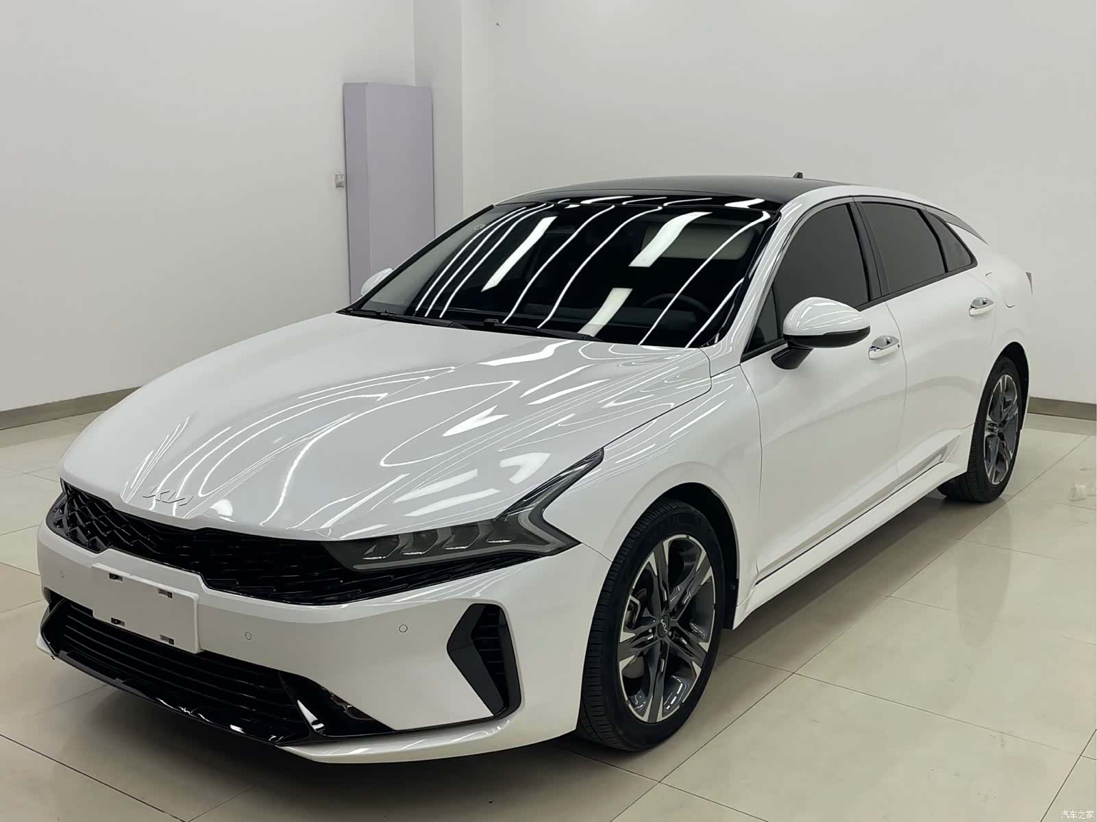 Kia K5, 2022 1