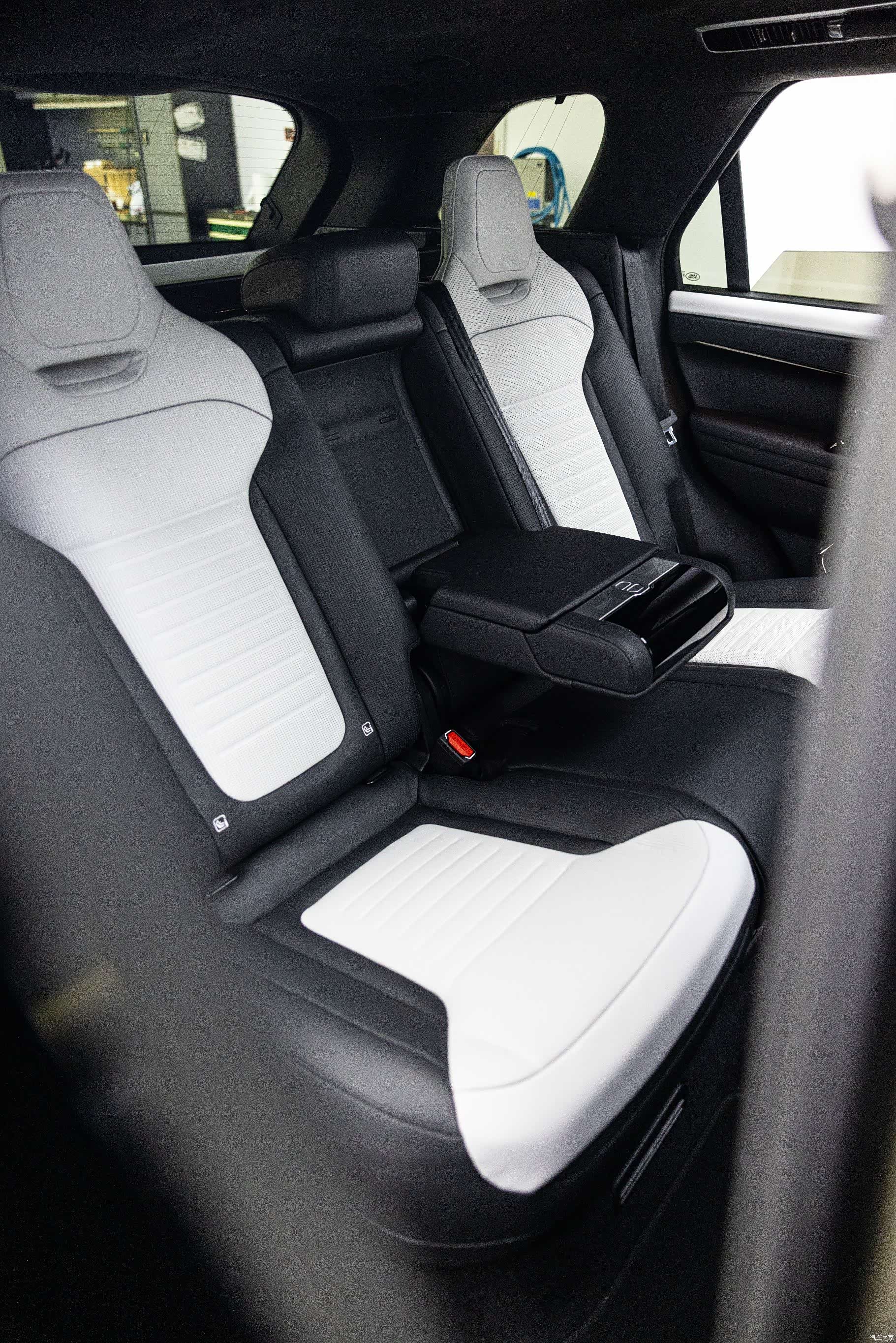 Land Rover Range Rover, 2026 25