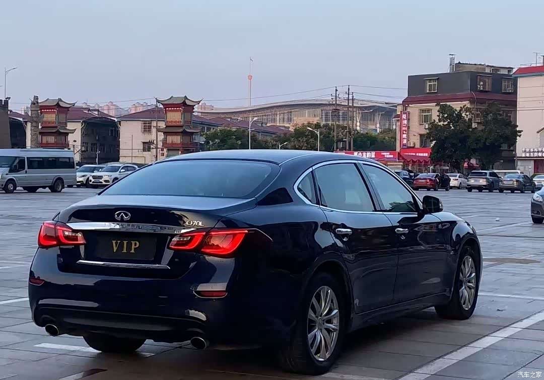 Infiniti Q70, 2016 7
