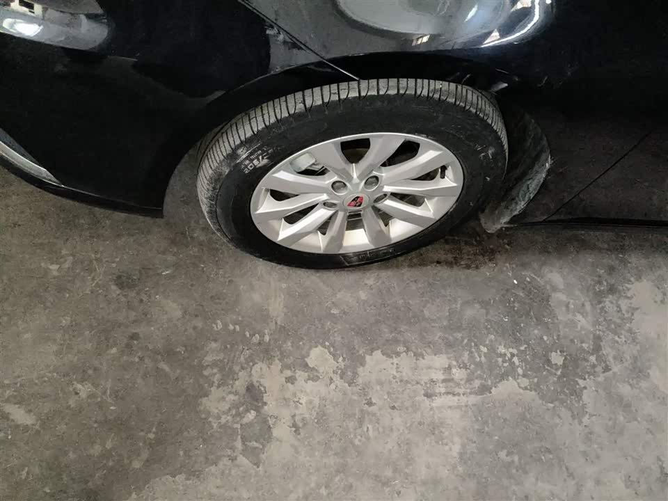 Roewe i6