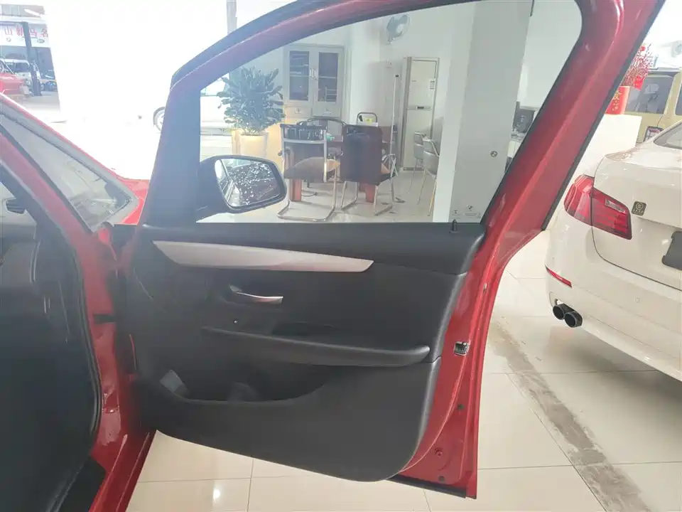 BMW 2 series station wagon