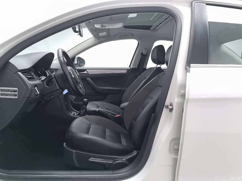 Volkswagen Bora, 2015 10
