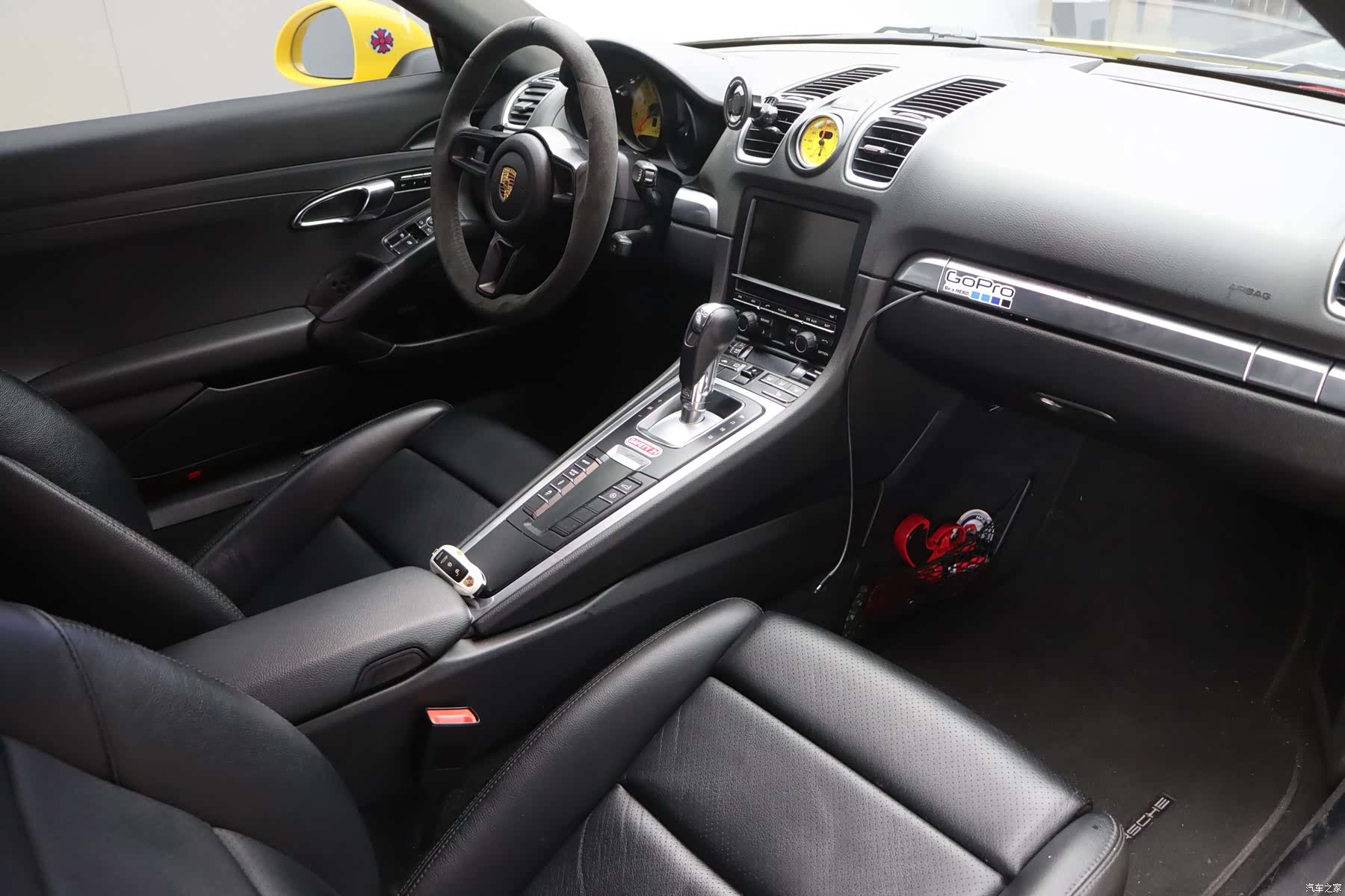 Porsche Cayman, 2015 9