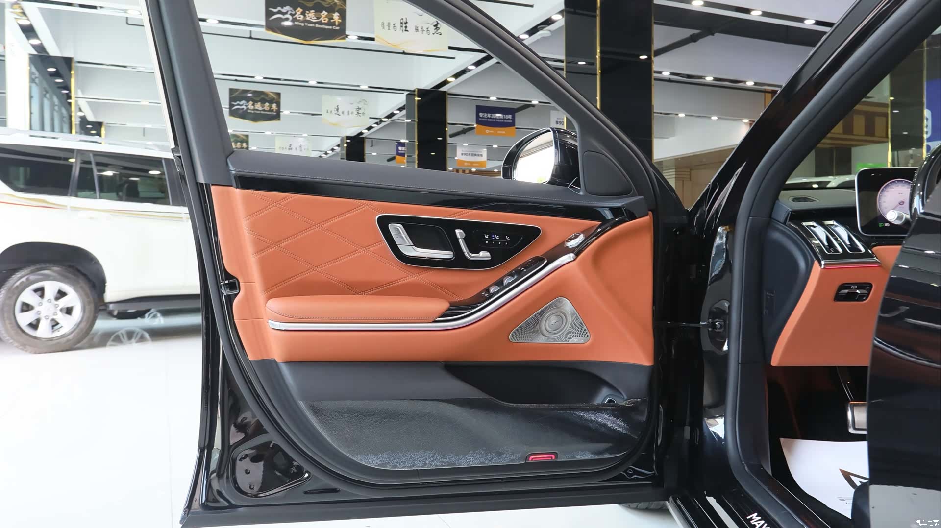Maybach S-Class, 2023 все фото